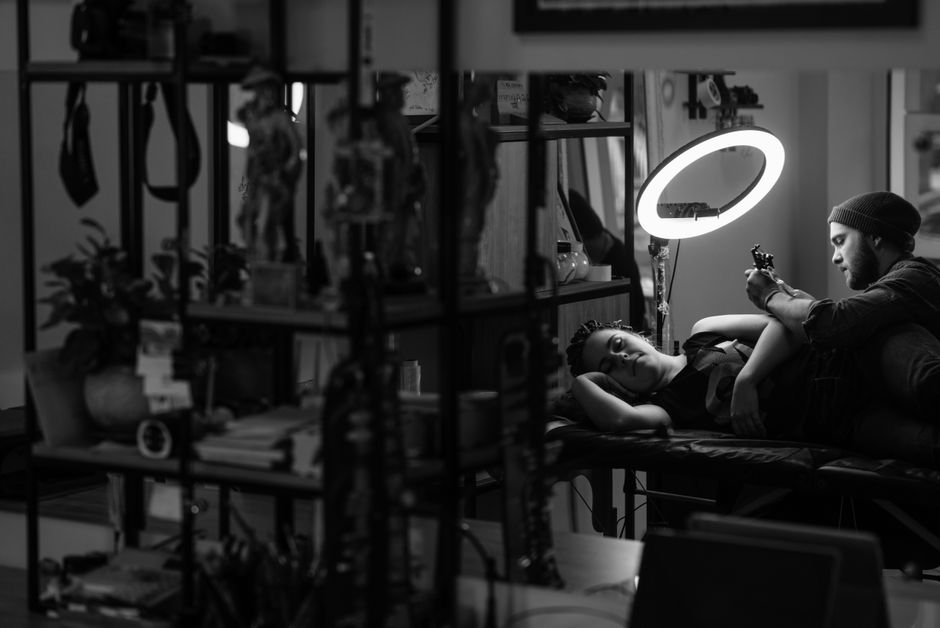 Ink, Flow, and Focus: How a Booked-Out Blackwork Artist Manages Their Day