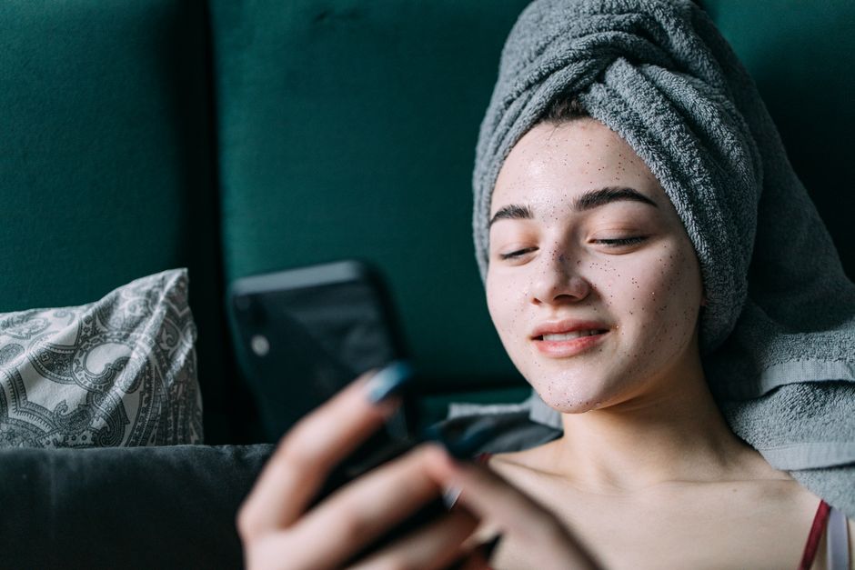 Beyond the Scent: Why Aromatherapy Certification is Your Next Smart Business Move